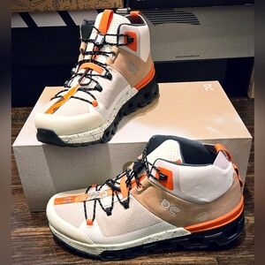 NEW ON Cloudtrax Men's 8  - Hiking & Casual Shoes. White/Orange - MSRP: $190